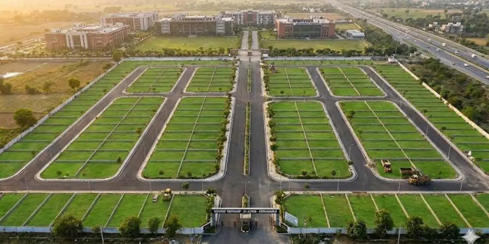 Plots in Dholera Smart City: Residential, Commercial and Industrial Compared 6 4